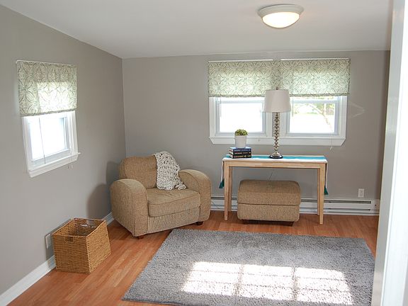 4th image of 15 Moreau St