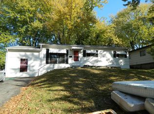 10556 Count Dr, Saint Louis, MO 63136