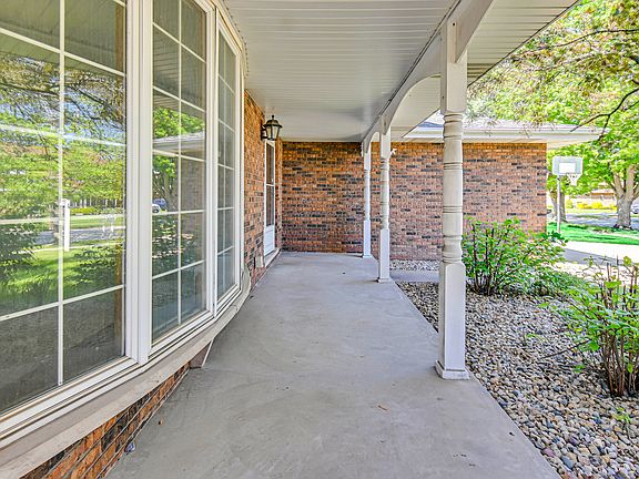 5th image of 18354 De Jong Ln