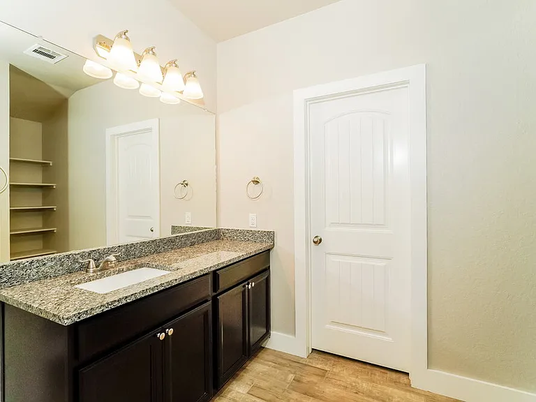 1545 Birmingham Dr — Photo 11