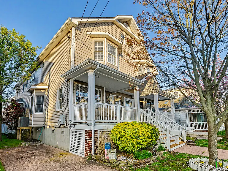 113 N Monroe Ave #A — Photo 3