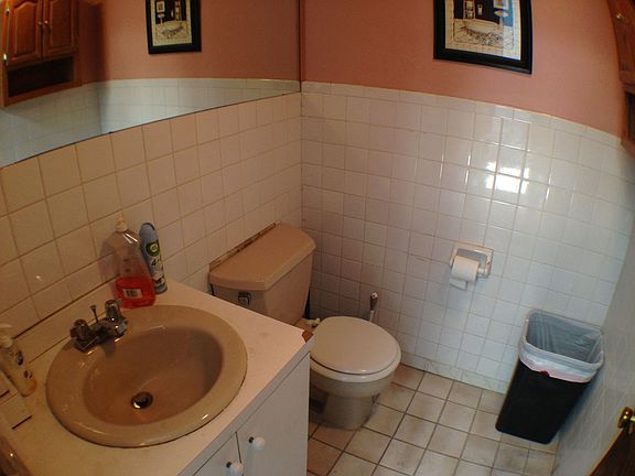 9B CentralPark Ave Bath