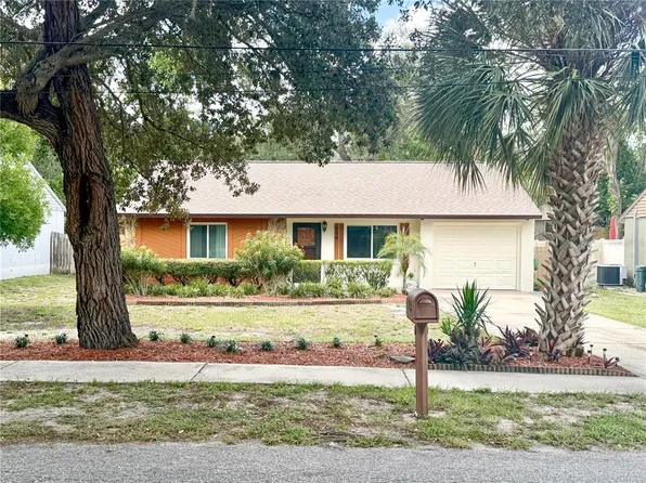 624 E SPRUCE STREET, TARPON SPRINGS, FL 34689