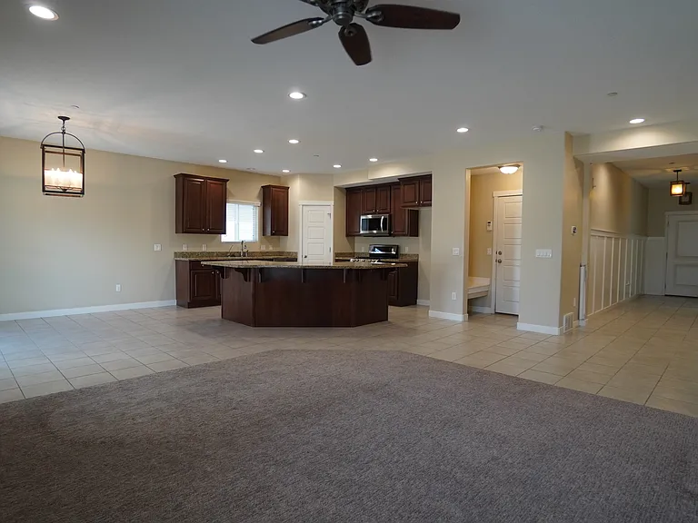 1203 E Roma Dr — Photo 19