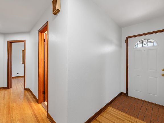 5th image of 1406 N Lynnhurst Ave