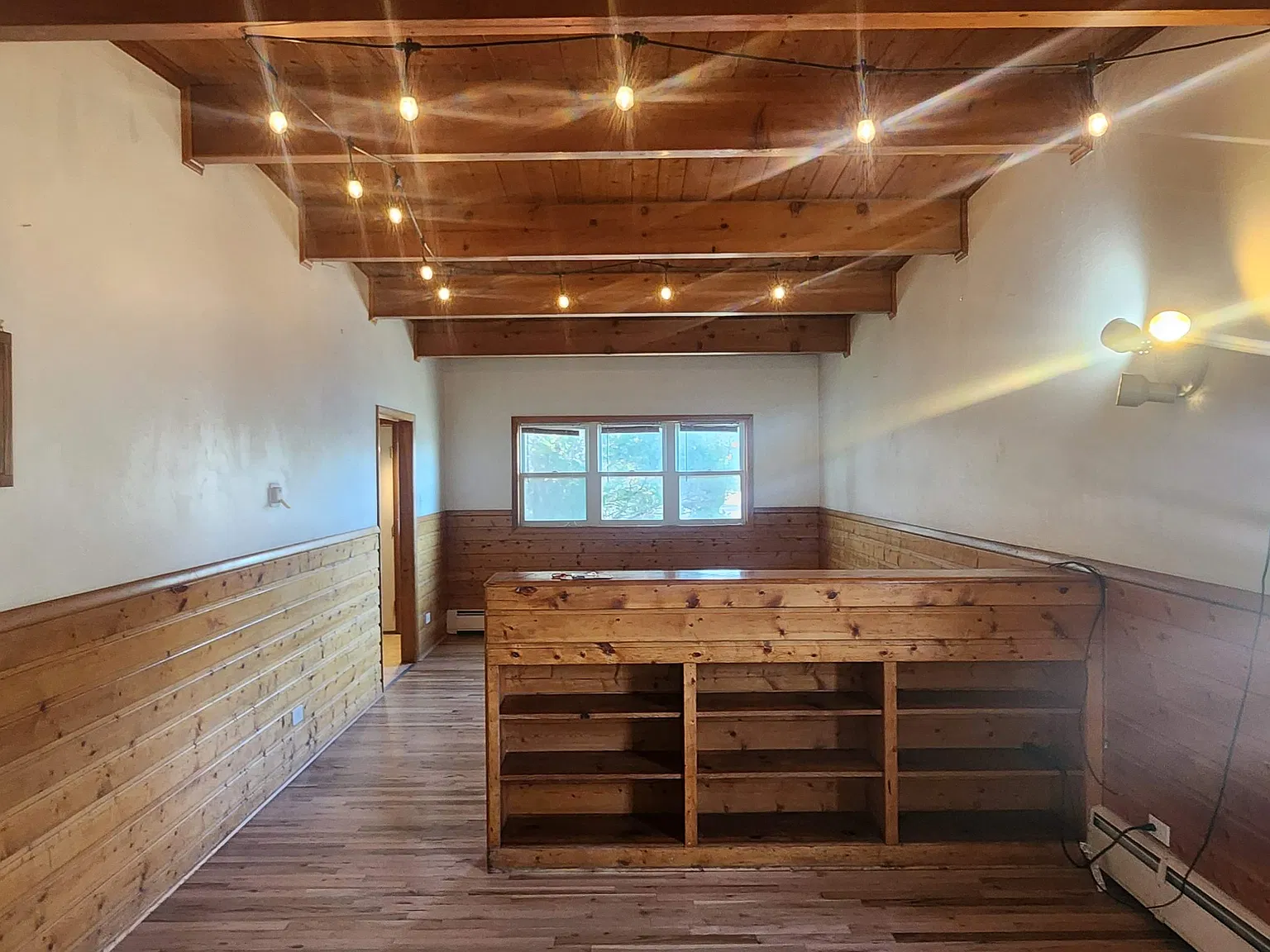 2 bed, $1,600 — Photo 2