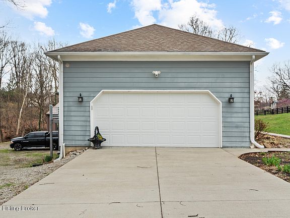 3rd image of 1522 Whitfield Ln