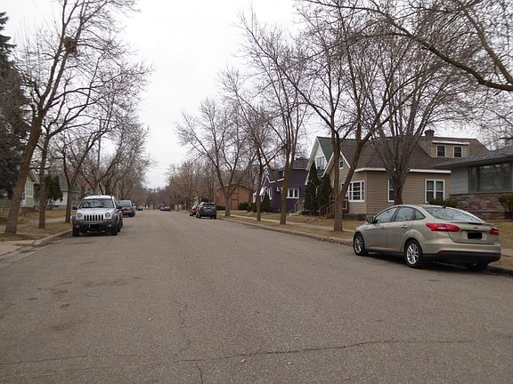 5th image of 111 18th Ave N