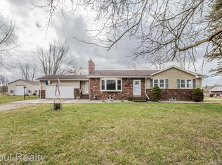 8105 Lindsey Rd, Casco, MI 48064