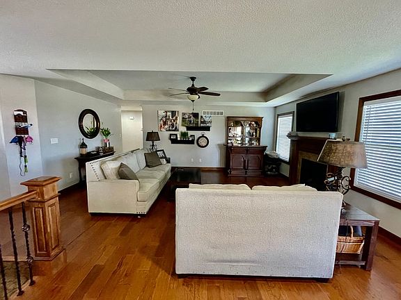 5th image of 400 Firethorn Ct