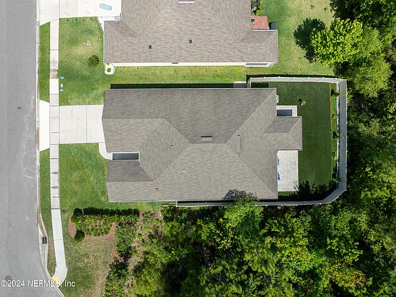3rd image of 26 ORIENT Drive