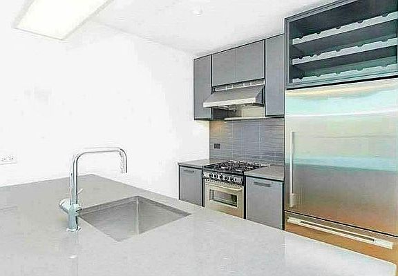 5th image of 608 Franklin Ave APT 401