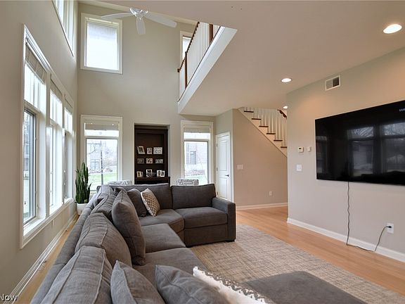 4th image of 1368 Slate Ct