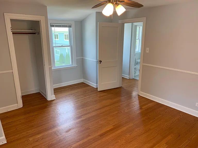 1215 Western Ave — Photo 4