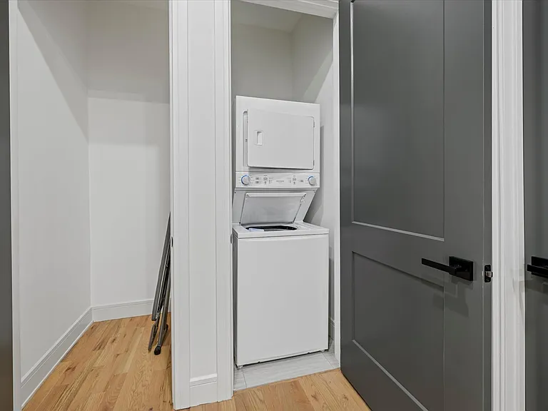 1103 Forest Ave #D — Photo 16