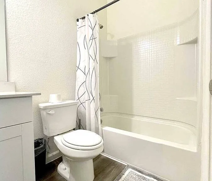 35 Glen Crossing Rd — Photo 18