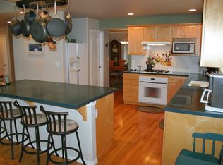 321 S 38th Pl, Mount Vernon, WA 98274