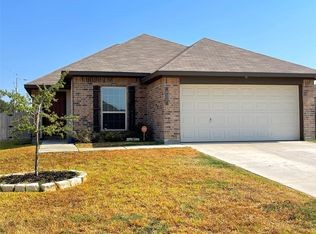 832 Mockingbird St, Navasota, TX 77868