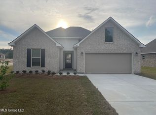 9913 Lottie Cv, Vancleave, MS 39565