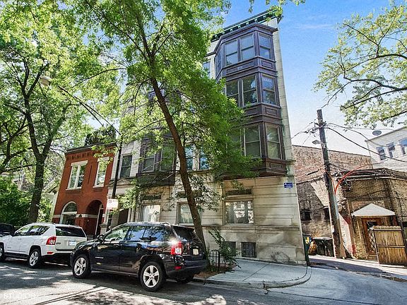 2nd image of 635 W Belden Ave #2123705