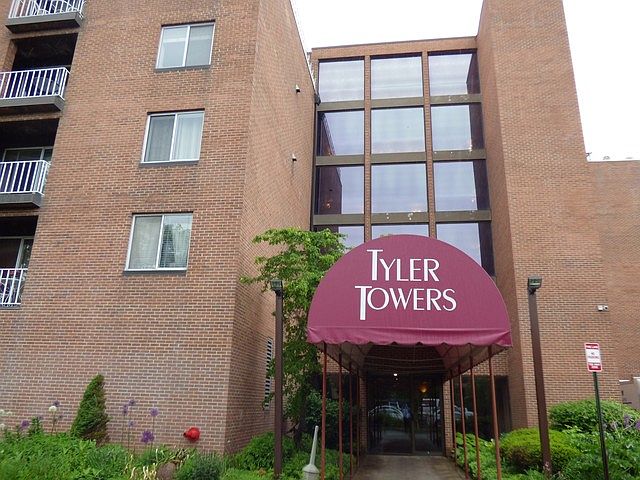 1st image of 1450 Plymouth Ln APT 504
