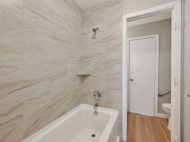 2446 Mayview Dr — Photo 26