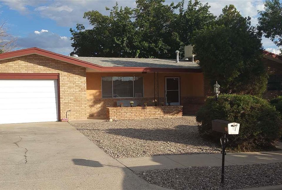 1st image of 2614 Crestview Dr