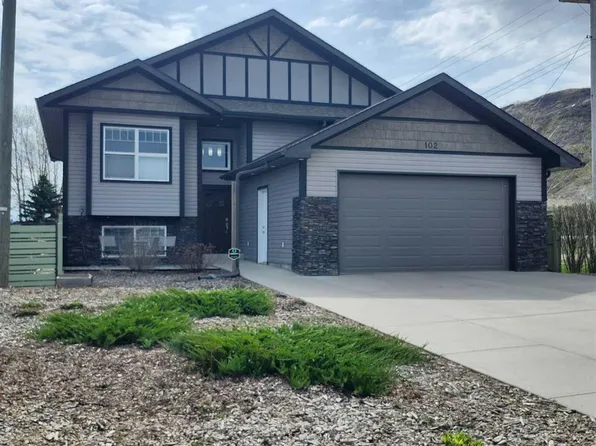 102 W 9th St, Drumheller, AB T0J 0Y4