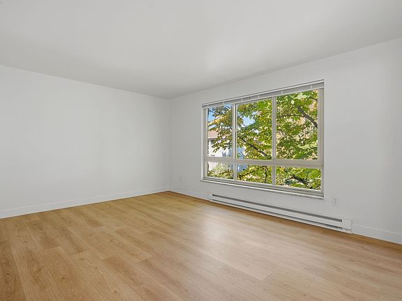 3rd image of 5247 15th Ave NE APT 301