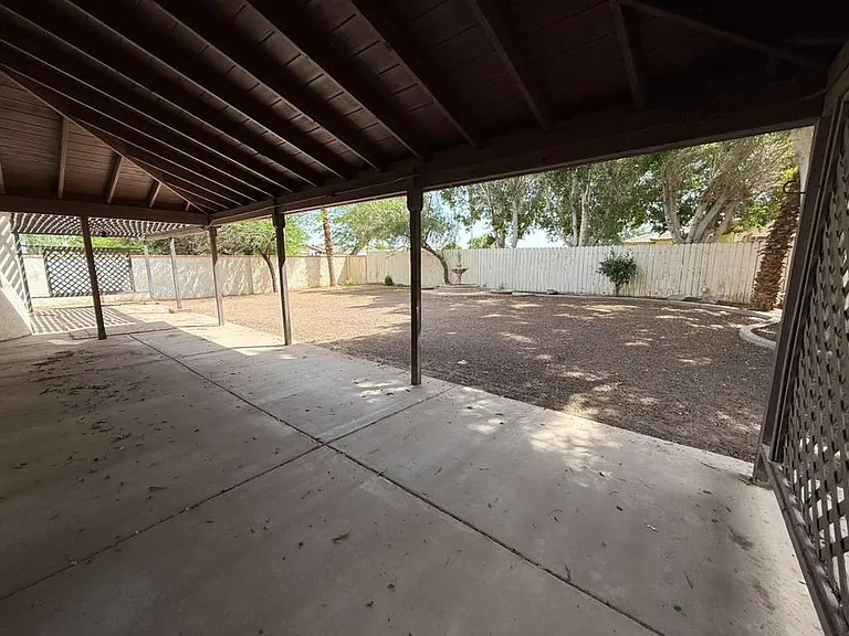 2311 W Hamilton Ave — Photo 19