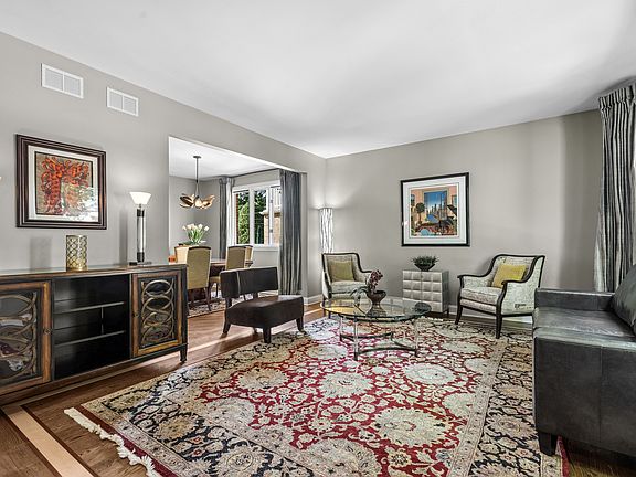 3rd image of 6341 N Le Mai Ave
