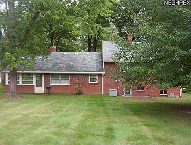 2nd image of 2080 S Schenley Ave