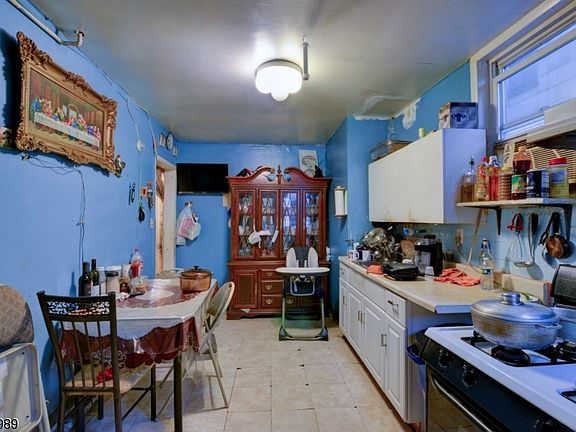 5th image of 224 N 5th St Floor 2