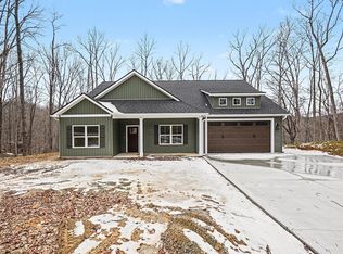 16 Forest Dr, Travelers Rest, SC 29690