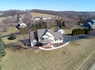 S77W29882 High Cross Dr, Mukwonago, WI 53149