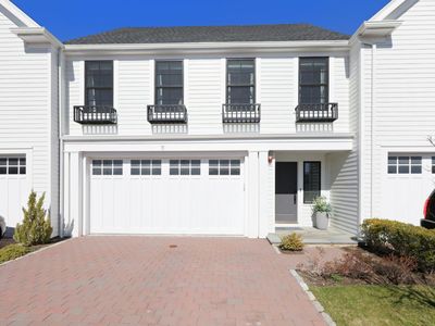 11 Lavender Lane, Pt Chester, NY, 10573