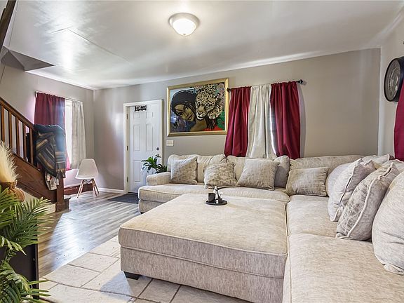 5th image of 1734 Clifford Ave