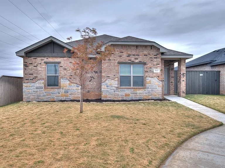 10408 Fulton Ave — Photo 1