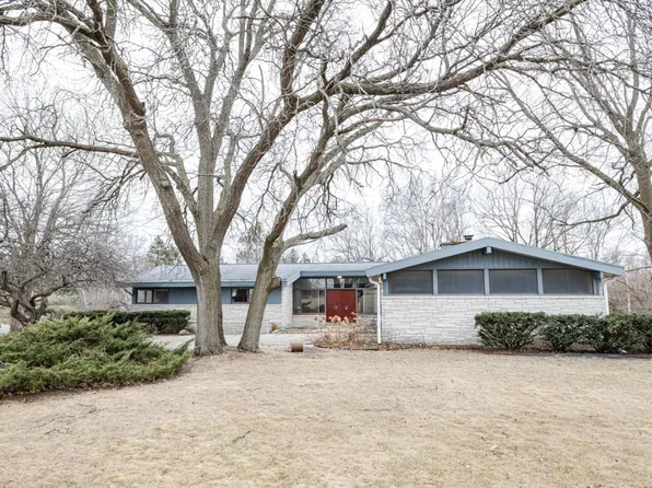 S23W22751 Hinsdale ROAD, Waukesha, WI 53186