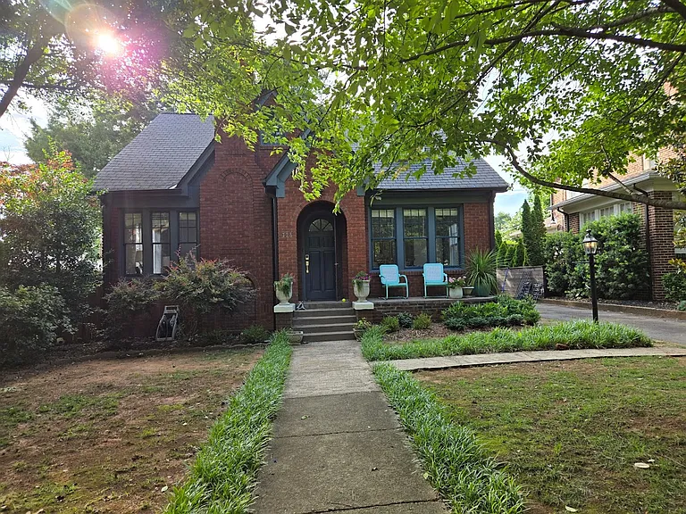 728 Grandin Rd — Photo 4