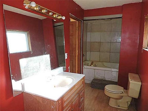 5th image of 16077 Pasco Montra Rd