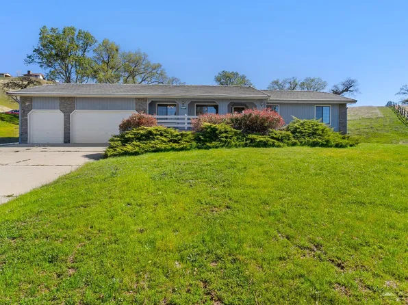 23480 Meadow View Ct, Tehachapi, CA 93561