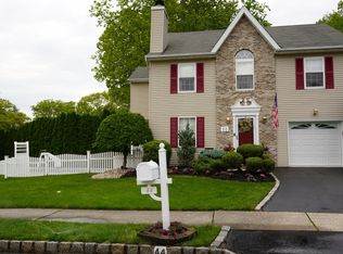 44 Pieretti Ct, Bloomfield, NJ 07003