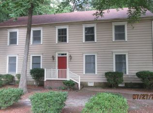 202 Crystal Lake Dr, Yorktown, VA 23692