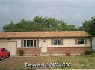 1607 Maxwell St, Colorado Springs, CO 80906