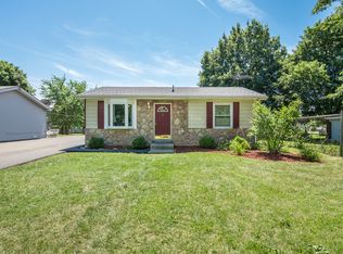 2121 Greengold St, Crest Hill, IL 60403