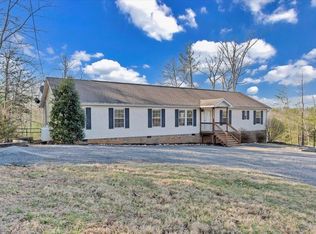 232 White Oak Rd, Boones Mill, VA 24065