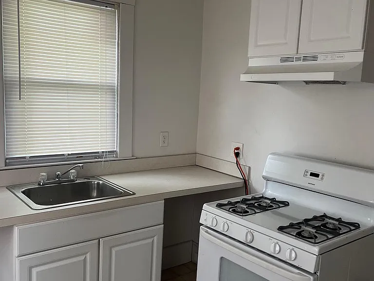 3213 Vickers Rd #3 — Photo 8
