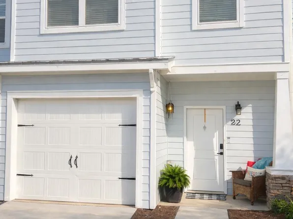 22 N Sand Palm Rd #15, Freeport, FL 32439