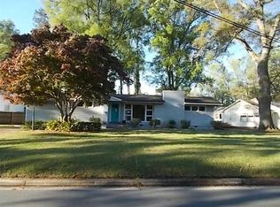 1216 Stockton Rd, Kinston, NC 28504